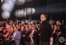 Kivizsgálják Szijjártó Péter minden BYD-val kapcsolatos döntését