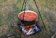 Forró bográcsba esett egy 3 éves kislány