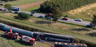 Halálos vonatbaleset Lengyelországban: betonkeverővel ütközött egy InterCity